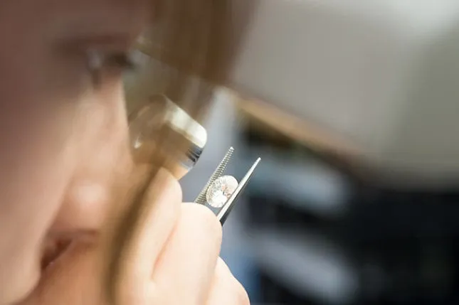 moissanite being graded