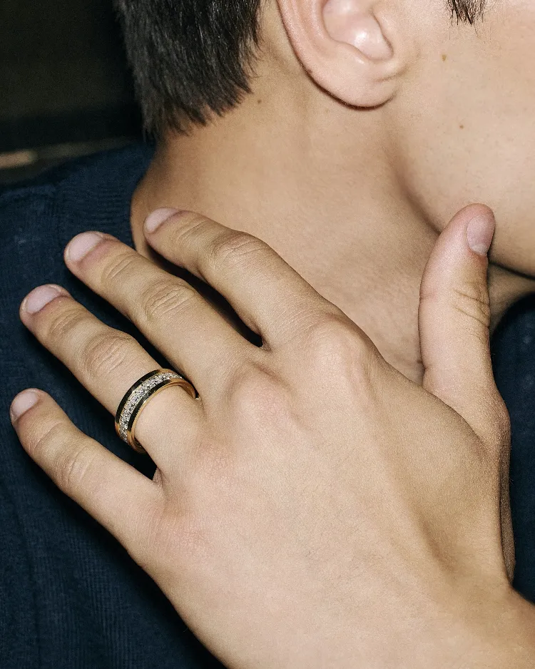 woman wearing wedding ring