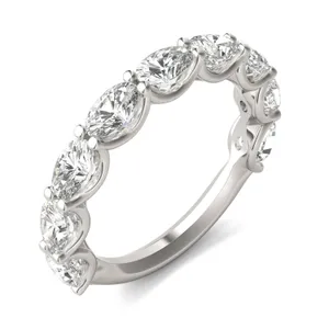 Oval Amore Anniversary Band (2 1/3 ct. tw.) image, 