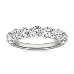 Round Brilliant Bold Sette Anniversary Band image, 