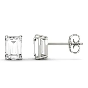 Emerald Four-Prong Basket Stud image, 