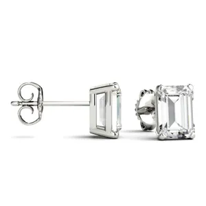 Emerald Four-Prong Basket Stud image, 