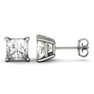 Princess Four-Prong Basket Stud image, 