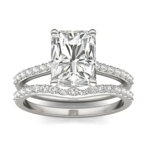 Radiant Signature Petite Side-Stone Bridal Set image, 