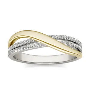 Chic Crossover Ring image, 