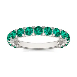 Emerald Color Round Brilliant Voyager Ring image, 