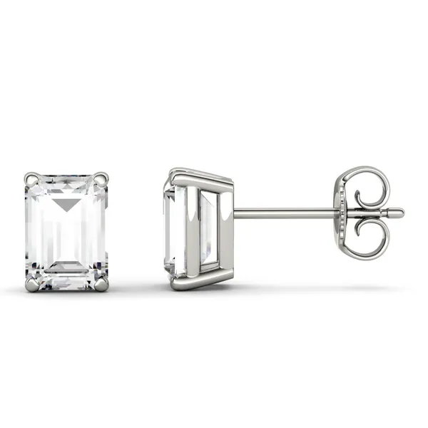 Emerald Four-Prong Basket Stud