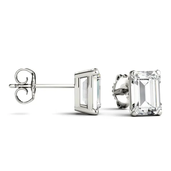 Emerald Four-Prong Basket Stud