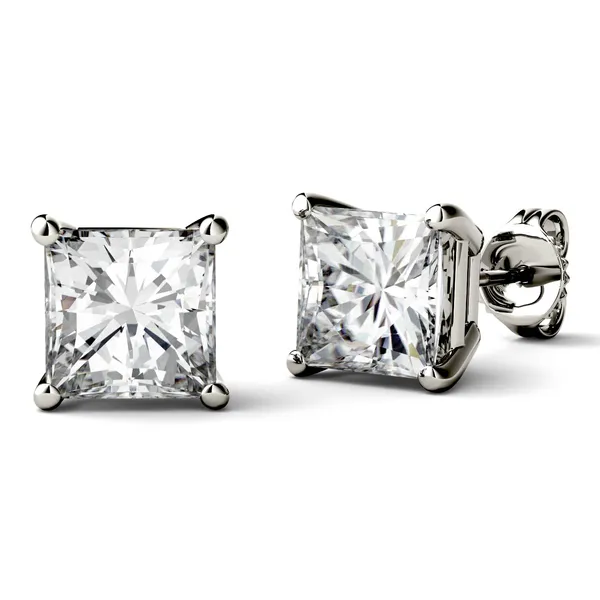 Princess Four-Prong Basket Stud