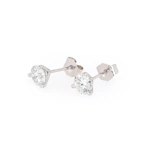 Round Hearts & Arrows Four-Prong Basket Stud