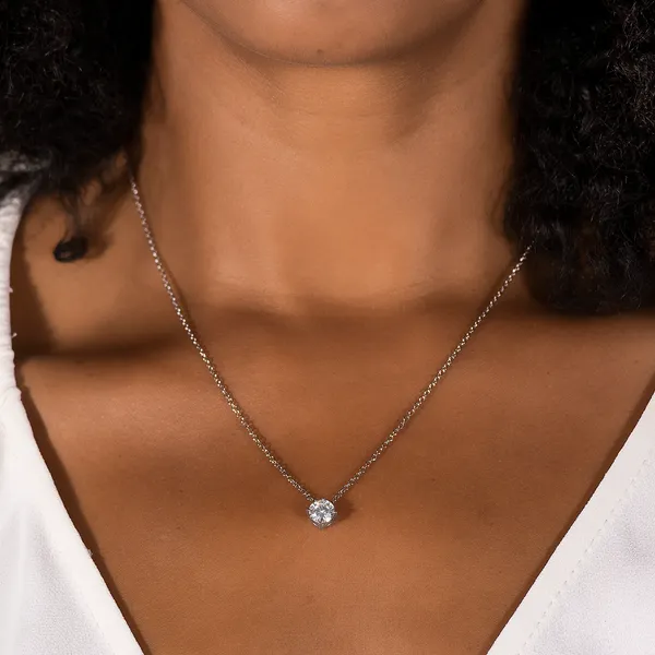 Round Brilliant Solitaire Pendant