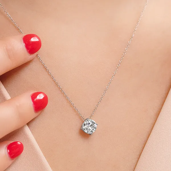 Round Brilliant Solitaire Pendant
