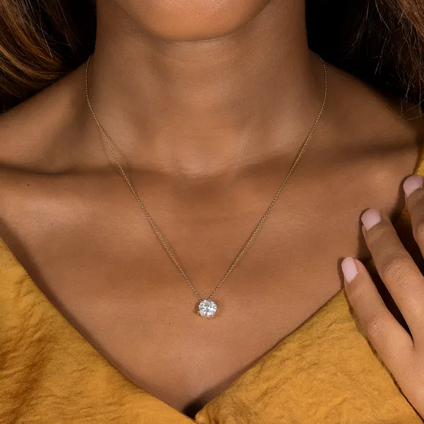 Round Brilliant Solitaire Pendant