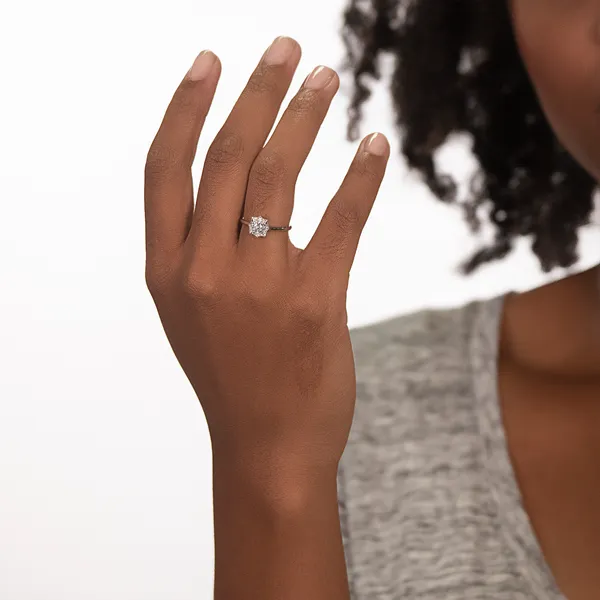 Round Brilliant Trio Classic Engagement Ring