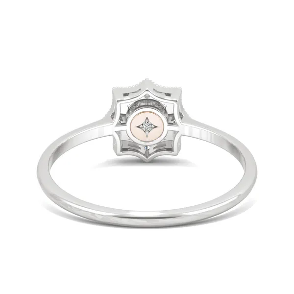 Round Brilliant Trio Classic Engagement Ring