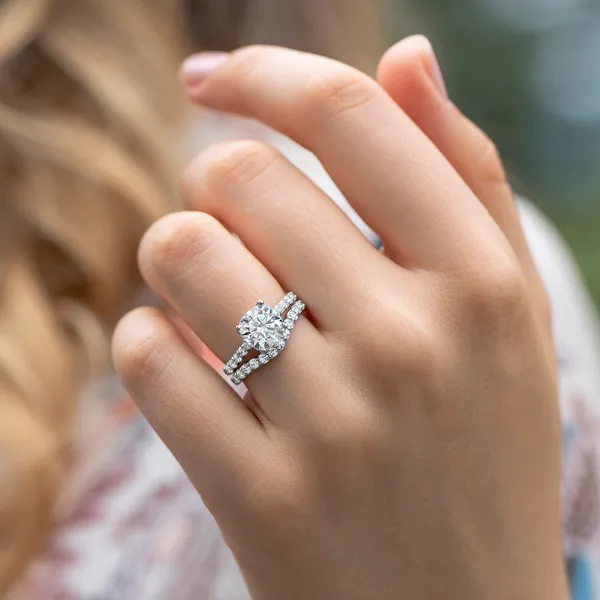 Cushion Hearts & Arrows Signature Bold Side-Stone Bridal Set