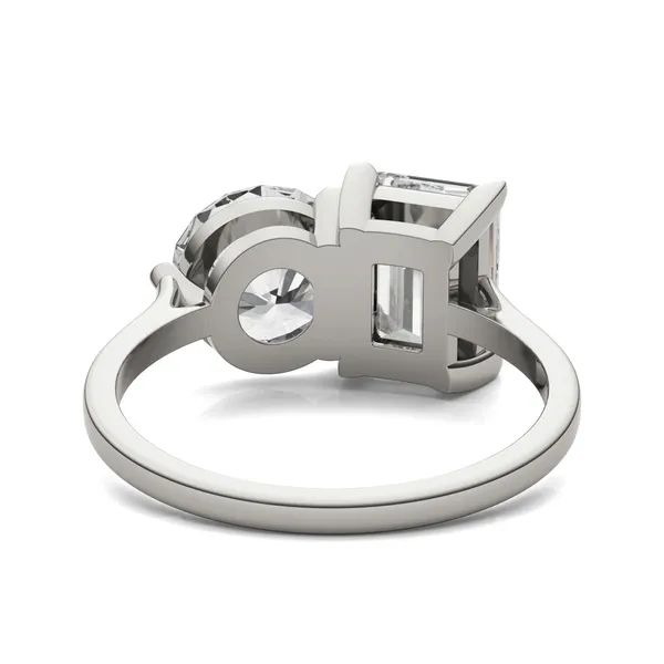 Round Brilliant and Emerald Toi et Moi Engagement Ring