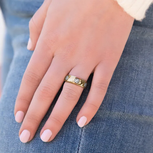 Signature Star Wedding Ring